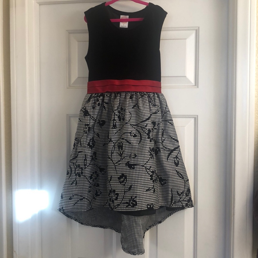Girl’s dress size 8